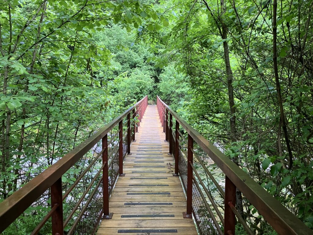 Ouvrir la photo de la Réhabilitation de 19 passerelles sur les itinéraires de grande randonnée en grand